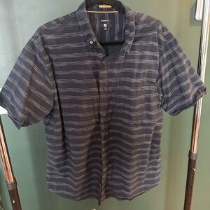Men’s short sleeve button down